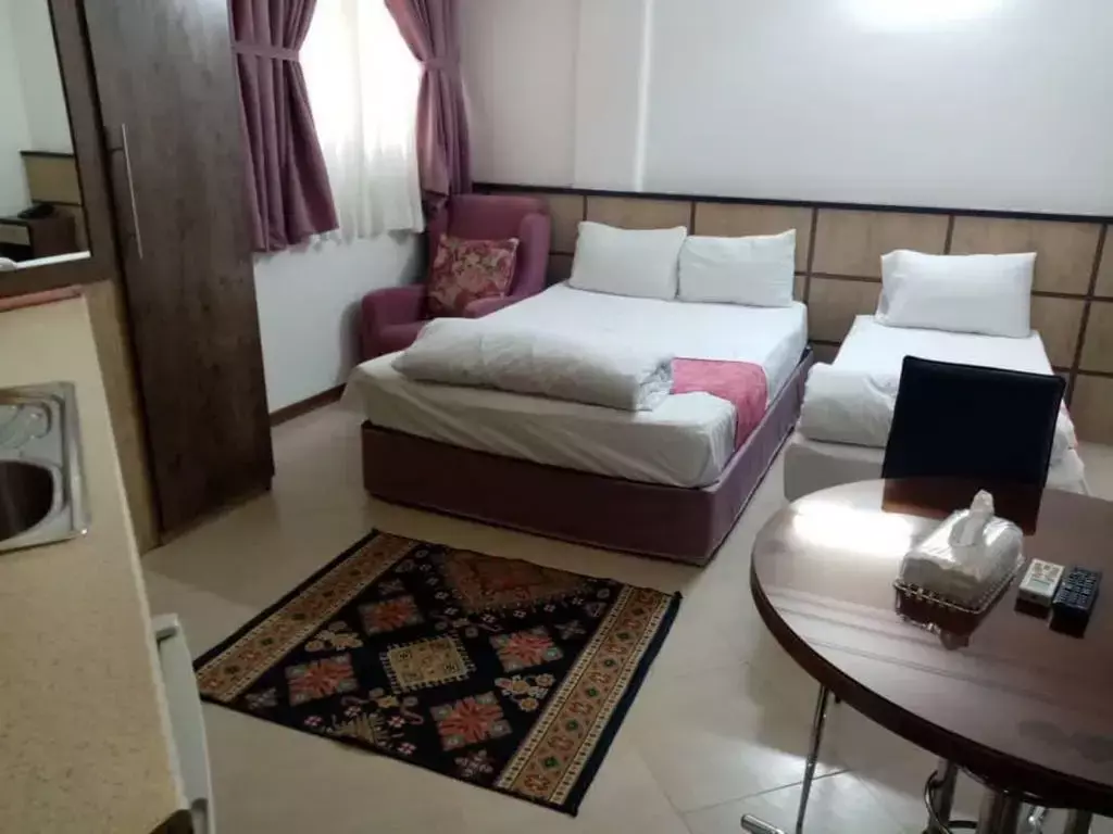 هتل معین درباری مشهد